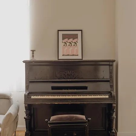 公寓 Elegant Escape-high Ceilings, Balcony & Piano By Flat Mаnager *