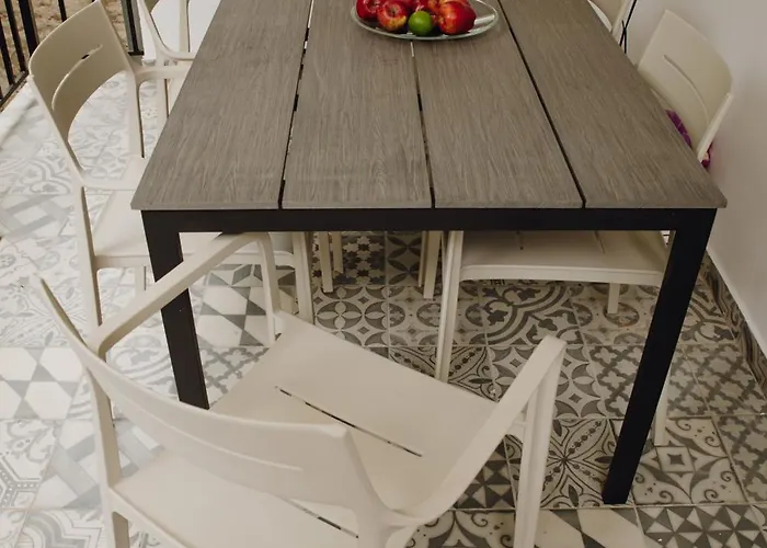 Elegant Escape-high Ceilings, Balcony & Piano By Flat Mаnager * Sofia