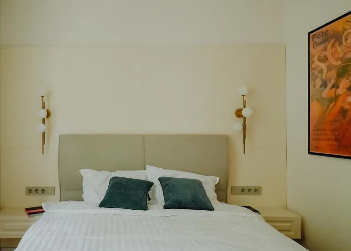 Lejlighed Elegant Escape-high Ceilings, Balcony & Piano By Flat Mаnager Sofia