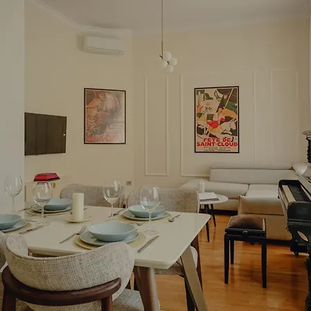 Apartmán Elegant Escape-high Ceilings, Balcony & Piano By Flat Mаnager